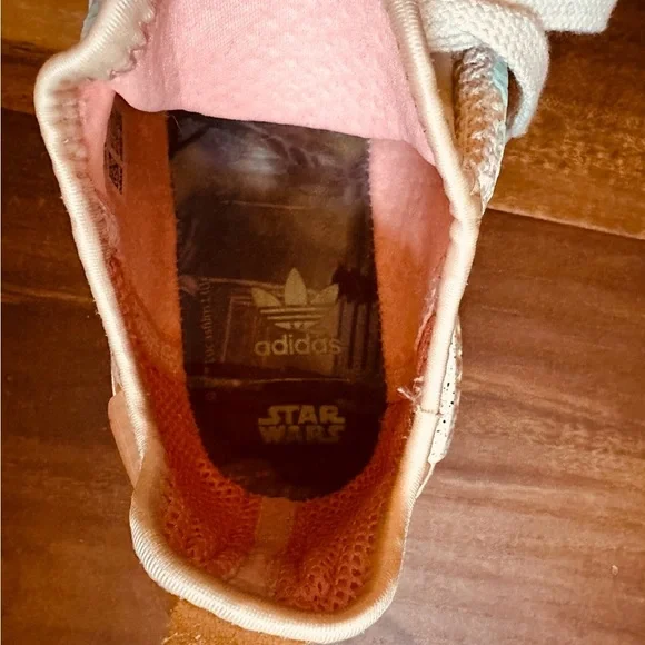 Adidas Cream and Mint Sneakers - Picture 5 of 10